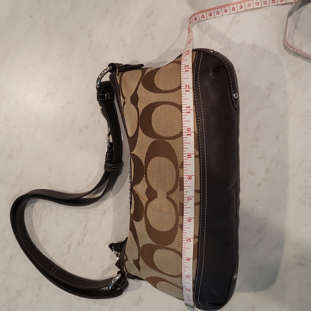 Coach Vintage Brown and Tan Signature Shoulder Bag - Picture 7 of 16